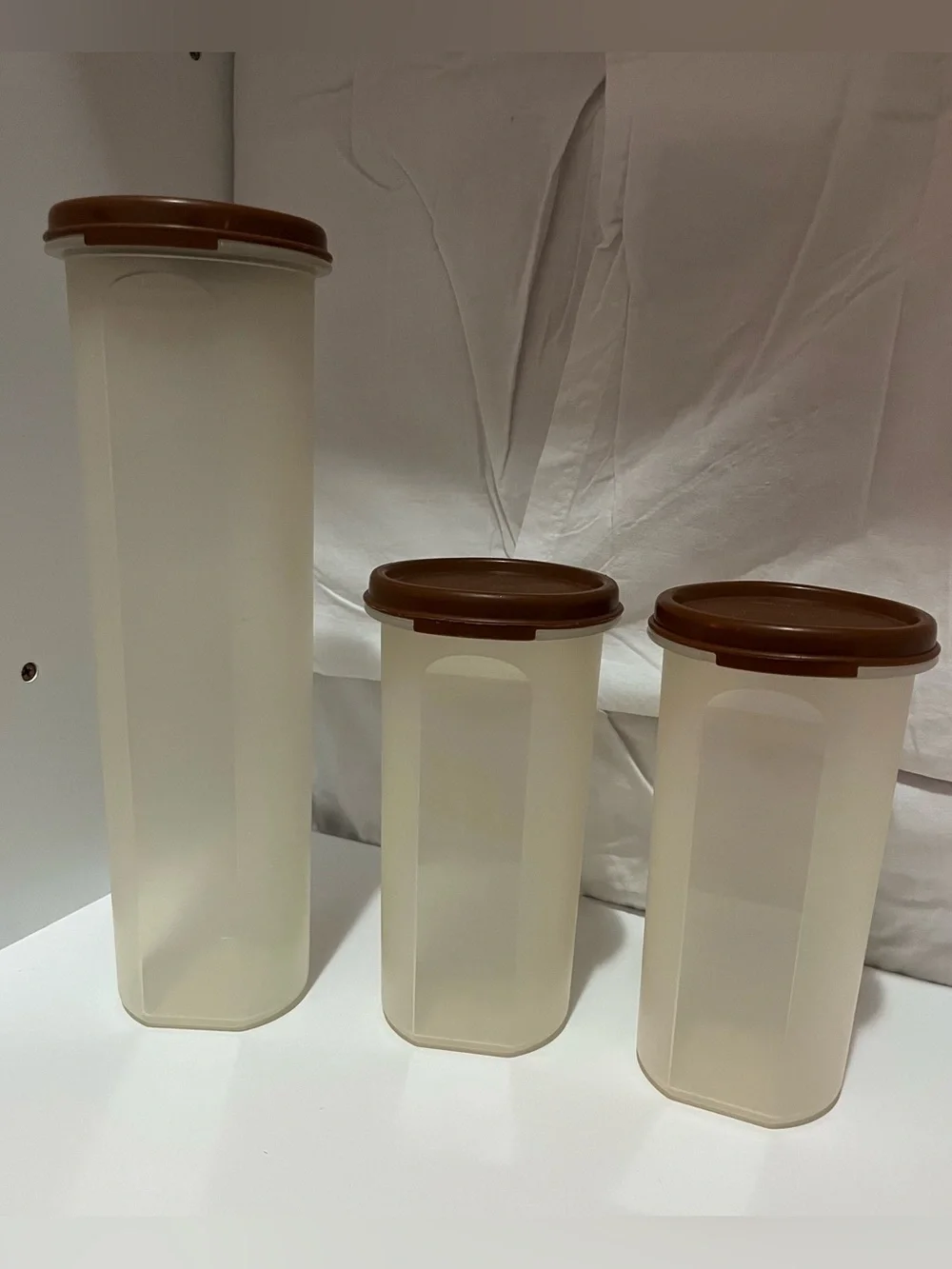 VINTAGE TUPPERWARE MODULAR MATES CONTAINERS w/BROWN LIDS-SET of 3